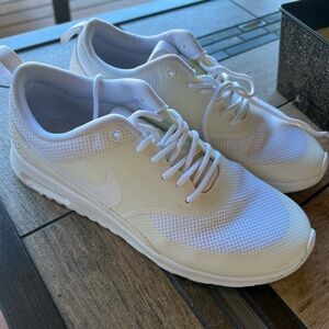 Women air max Thea